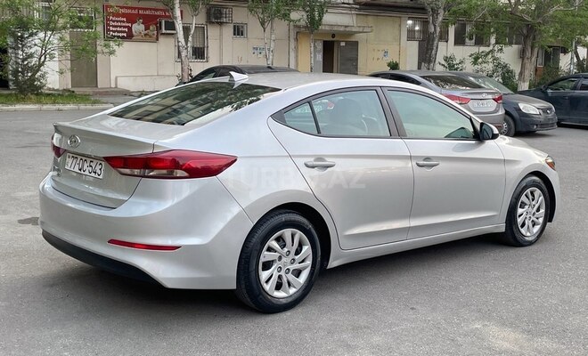 Hyundai Elantra 2017, 198,000 km - 2.0 l - Bakı
