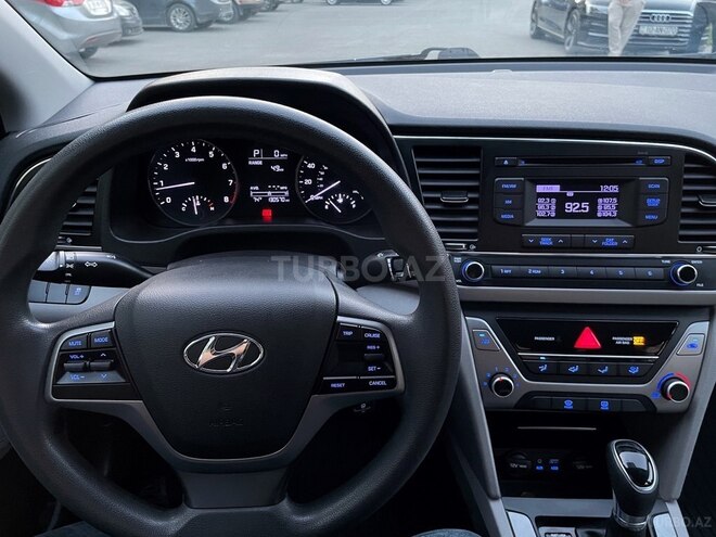 Hyundai Elantra 2017, 198,000 km - 2.0 l - Bakı