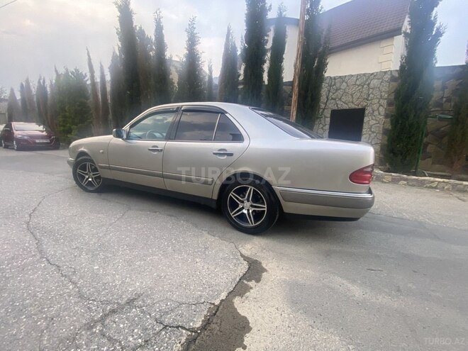 Mercedes E 240 1998, 270,000 km - 2.4 l - Bakı