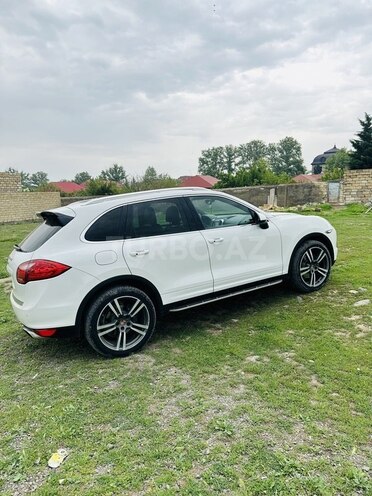 Porsche Cayenne-3