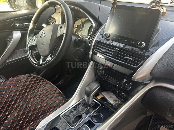 Mitsubishi Eclipse Cross 2022, 51,000 km - 2.0 л - Bərdə