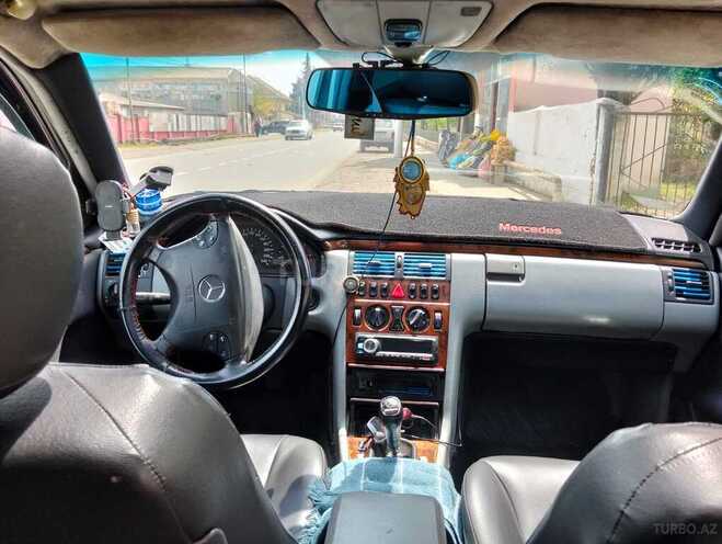 Mercedes E 220 d 1999, 450,000 km - 2.2 l - Astara