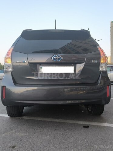 Toyota Prius V 2011, 284,000 km - 1.8 л - Sumqayıt