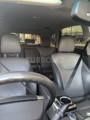 Toyota Prius V 2011, 284,000 km - 1.8 л - Sumqayıt