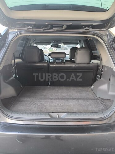 Toyota Prius V 2011, 284,000 km - 1.8 л - Sumqayıt