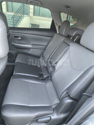 Toyota Prius V 2011, 284,000 km - 1.8 л - Sumqayıt