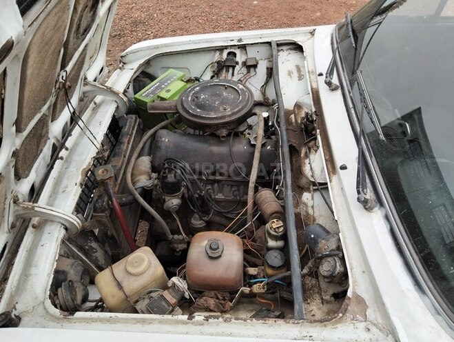 LADA (VAZ) 2106 1981, 58,000 km - 1.5 l - Salyan