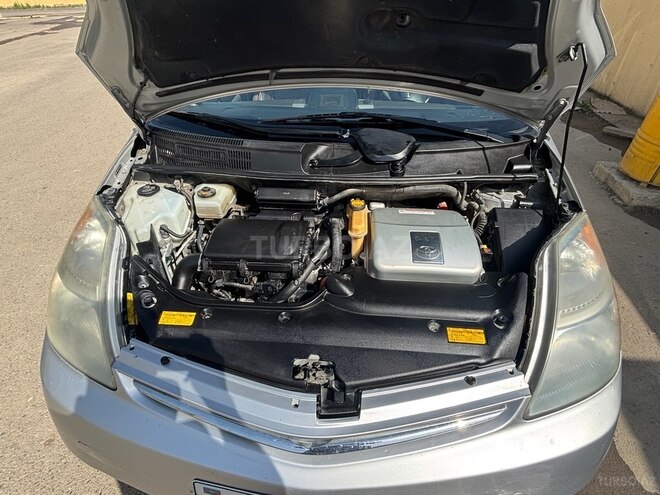 Toyota Prius 2008, 378,196 km - 1.5 l - Salyan