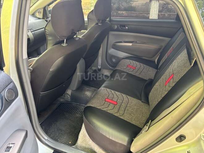 Toyota Prius 2008, 378,196 km - 1.5 l - Salyan