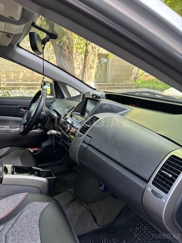 Toyota Prius 2008, 378,196 km - 1.5 l - Salyan