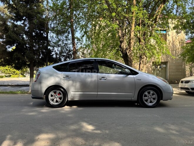 Toyota Prius 2008, 378,196 km - 1.5 l - Salyan