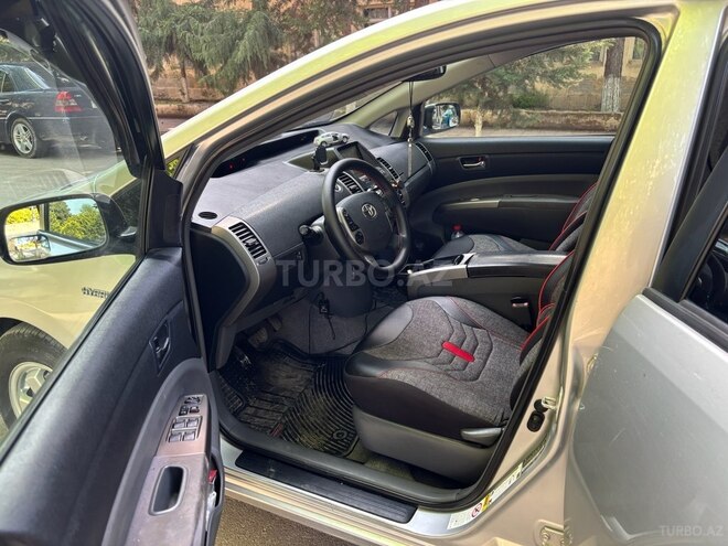 Toyota Prius 2008, 378,196 km - 1.5 l - Salyan