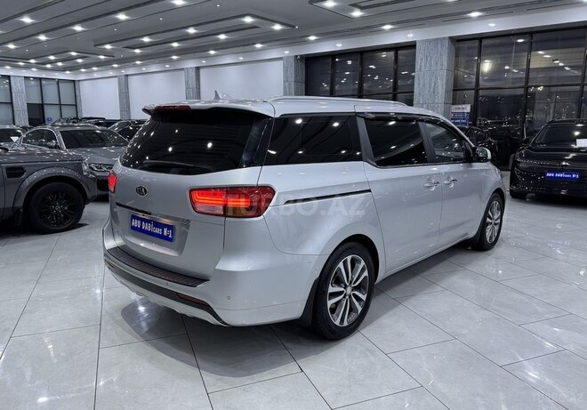 Kia Carnival 2015, 217,000 km - 2.2 l - Bakı