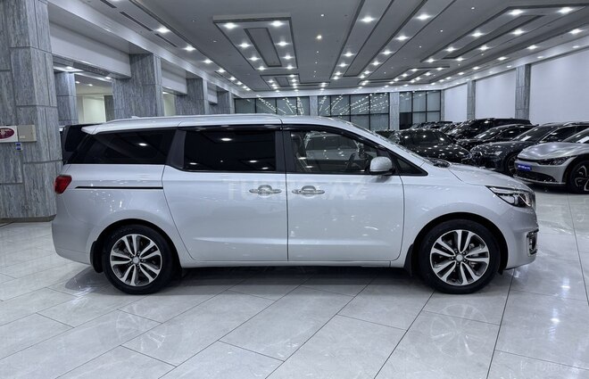 Kia Carnival 2015, 217,000 km - 2.2 l - Bakı