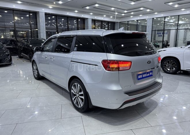Kia Carnival 2015, 217,000 km - 2.2 l - Bakı