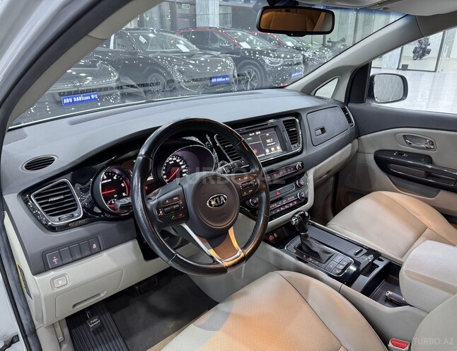 Kia Carnival 2015, 217,000 km - 2.2 l - Bakı