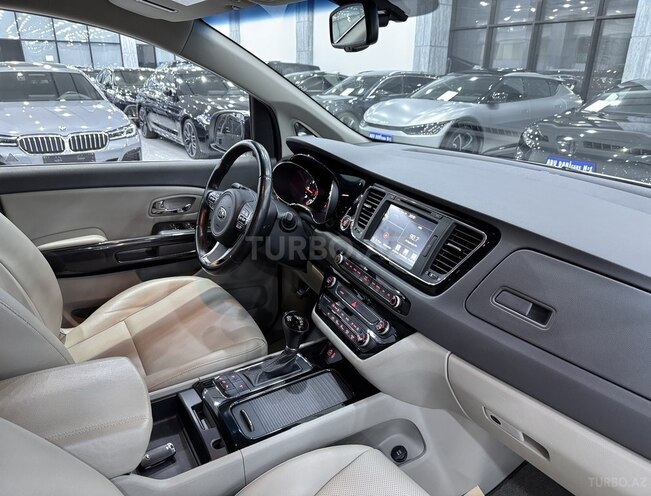 Kia Carnival 2015, 217,000 km - 2.2 l - Bakı