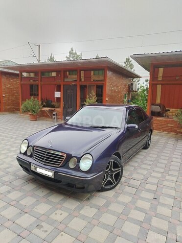Mercedes E 220 d 2001, 216,318 km - 2.2 л - Şirvan