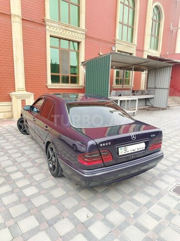 Mercedes E 220 d 2001, 216,318 km - 2.2 л - Şirvan
