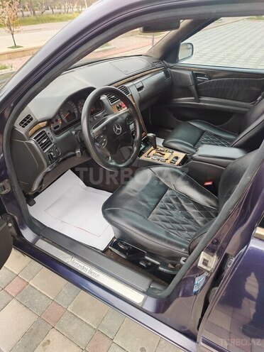 Mercedes E 220 d 2001, 216,318 km - 2.2 л - Şirvan