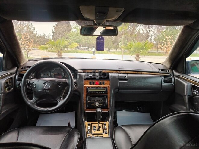Mercedes E 220 d 2001, 216,318 km - 2.2 л - Şirvan
