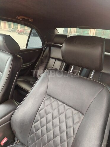 Mercedes E 220 d 2001, 216,318 km - 2.2 л - Şirvan