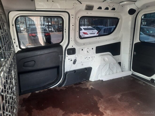 Fiat Doblo 2017, 110,935 km - 1.3 л - Bakı