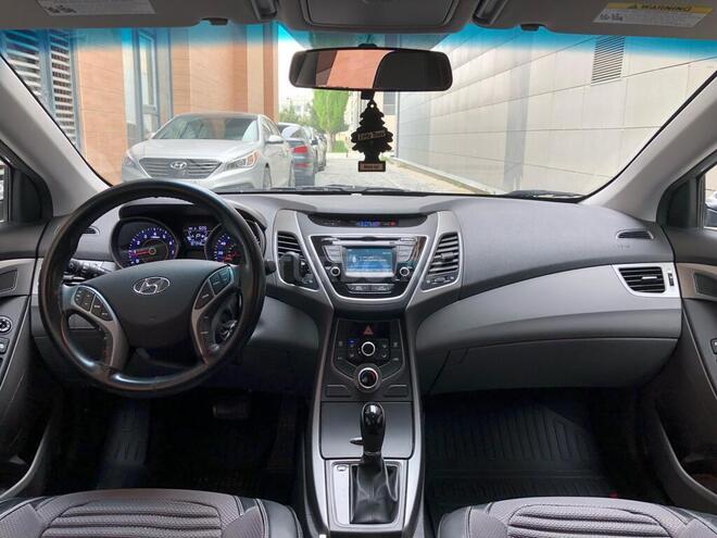 Hyundai Elantra 2015, 169,000 km - 1.8 л - Bakı