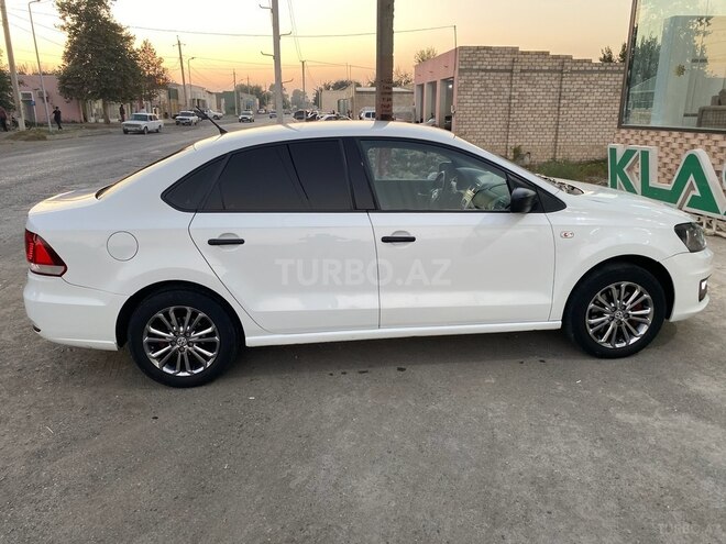 Volkswagen Polo 2018, 250,000 km - 1.6 l - Bərdə