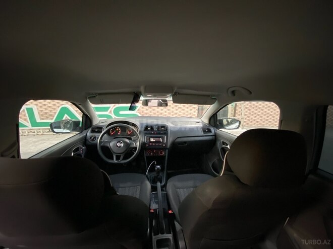Volkswagen Polo 2018, 250,000 km - 1.6 l - Bərdə