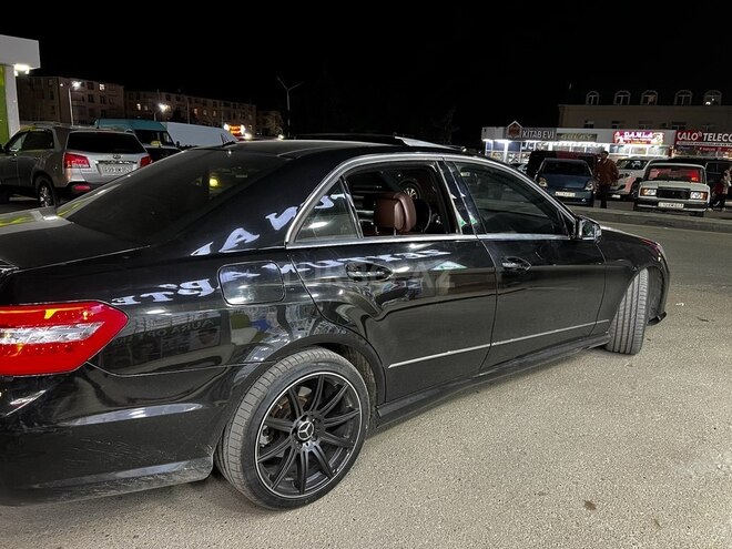 Mercedes E 350 2009, 373,500 km - 3.5 l - Bakı