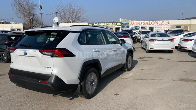 Toyota RAV4-5