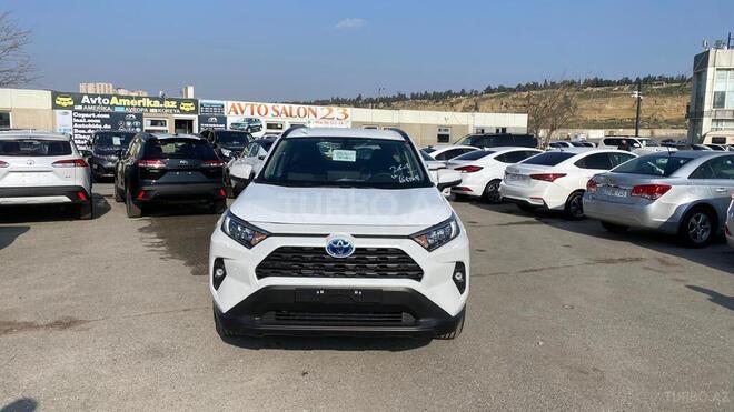 Toyota RAV4-1