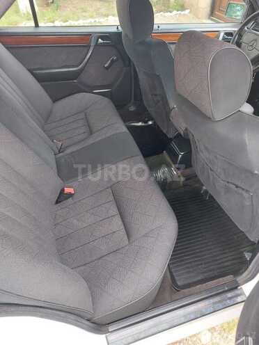 Mercedes E 250 1994, 895,458 km - 2.5 л - Göytəpə