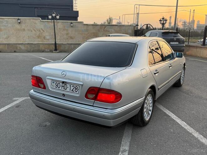 Mercedes E 240 1998, 212,797 km - 2.4 l - Bakı