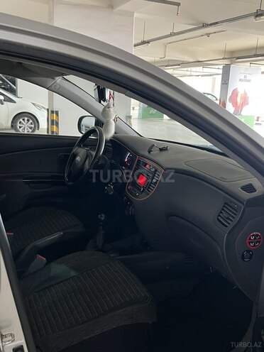 Kia Rio 2009, 270,000 km - 1.4 l - Bakı