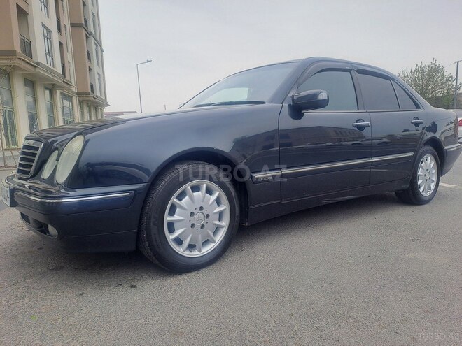 Mercedes E 240 1999, 313,000 km - 2.4 л - Bakı