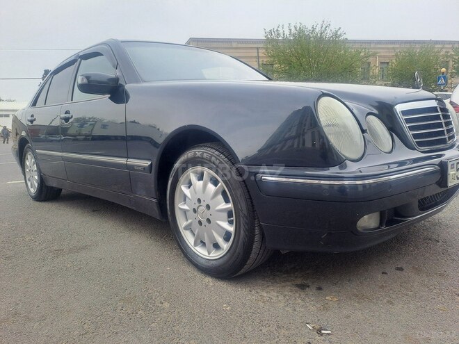Mercedes E 240 1999, 313,000 km - 2.4 л - Bakı