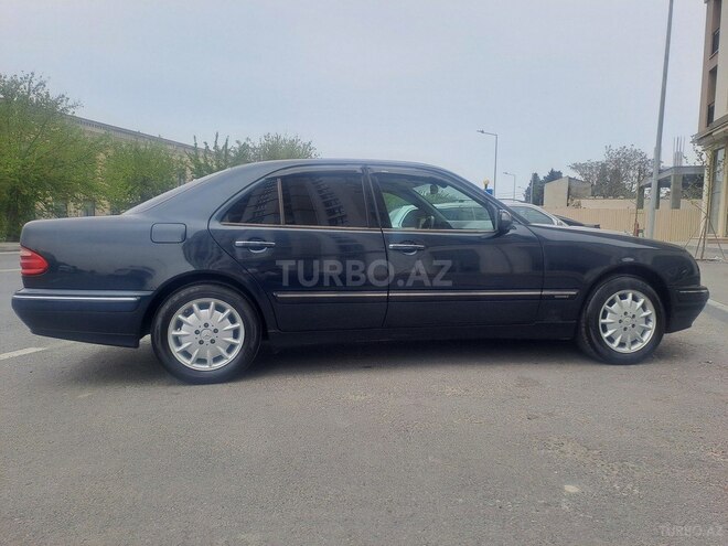 Mercedes E 240 1999, 313,000 km - 2.4 л - Bakı