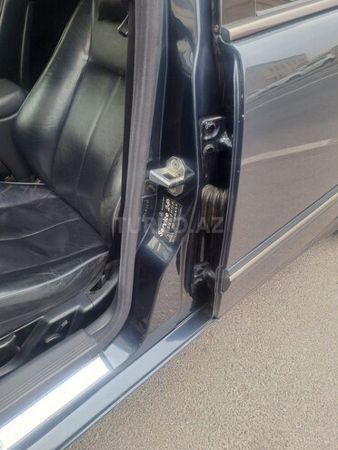 Mercedes E 240 1999, 313,000 km - 2.4 л - Bakı