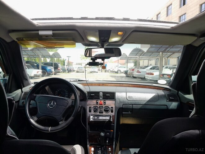 Mercedes C 180 1995, 450,000 km - 1.8 l - Quba