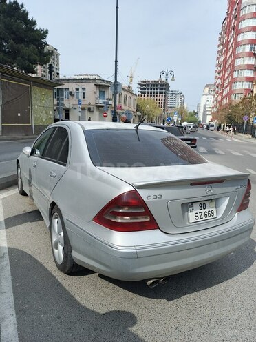 Mercedes C 240 2001, 260,000 km - 2.6 l - Bakı