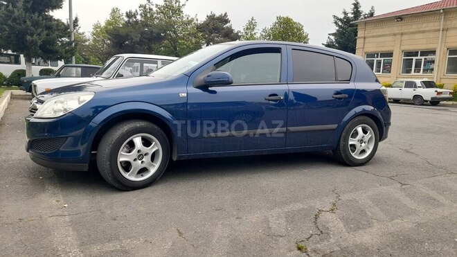 Opel Astra 2009, 209,000 km - 1.4 l - Balakən