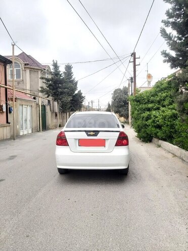 Chevrolet Aveo-3