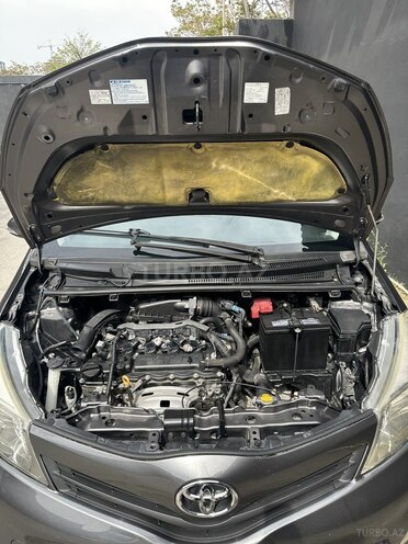 Toyota Vitz 2011, 142,000 km - 1.3 l - Bakı