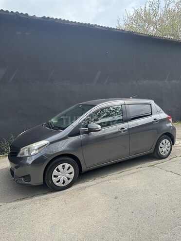 Toyota Vitz 2011, 142,000 km - 1.3 l - Bakı