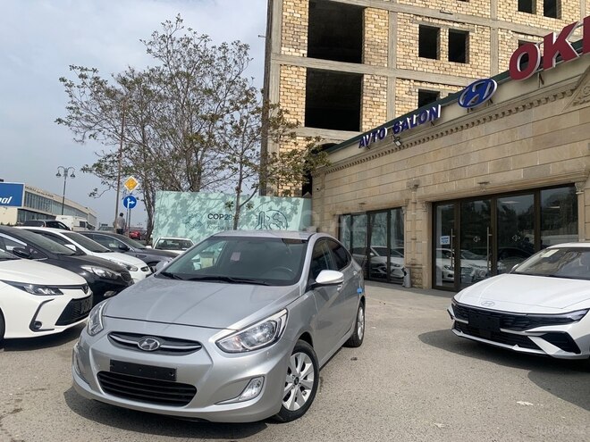 Hyundai Accent-1