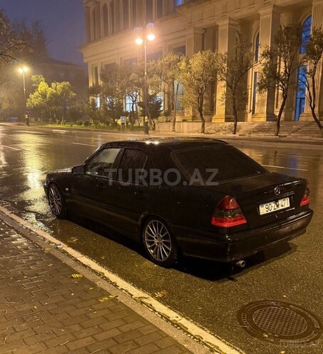 Mercedes C 180 2000, 220,000 km - 1.8 л - Bakı