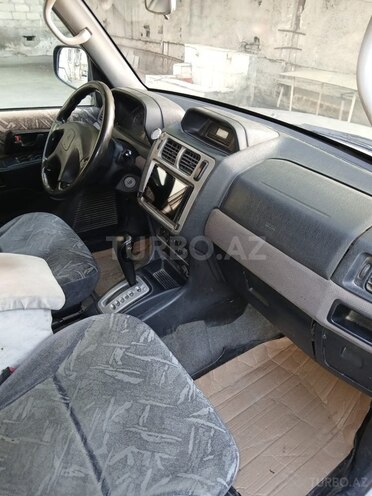 Mitsubishi Pajero io 2000, 298,000 km - 1.8 л - Mingəçevir