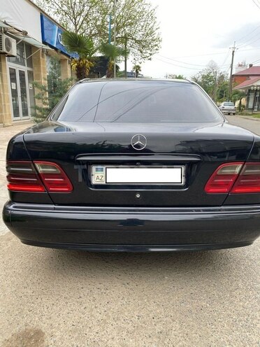 Mercedes E 220 d 2001, 650,000 km - 2.2 л - Lənkəran
